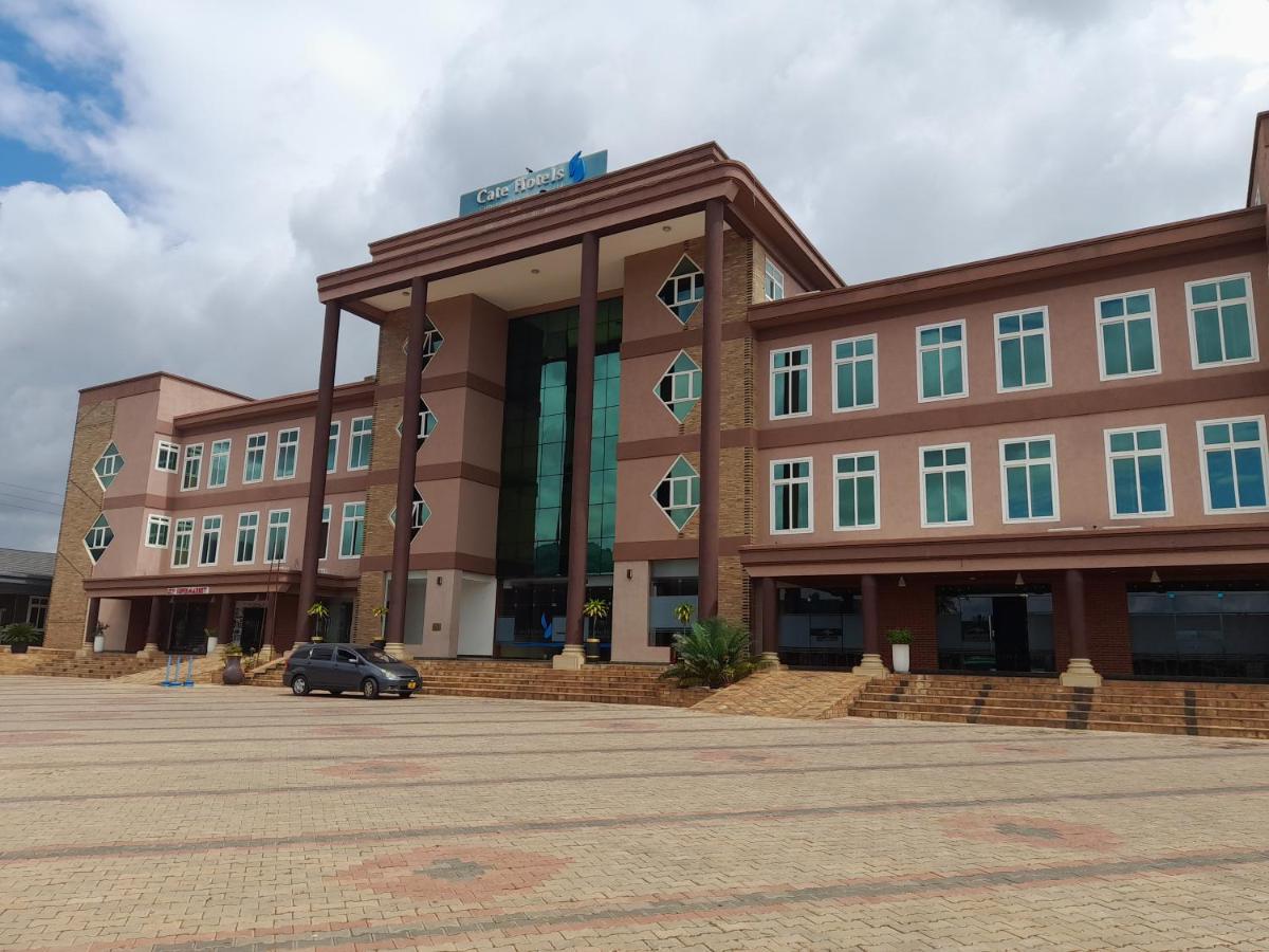 Cate Hotel Morogoro Kültér fotó