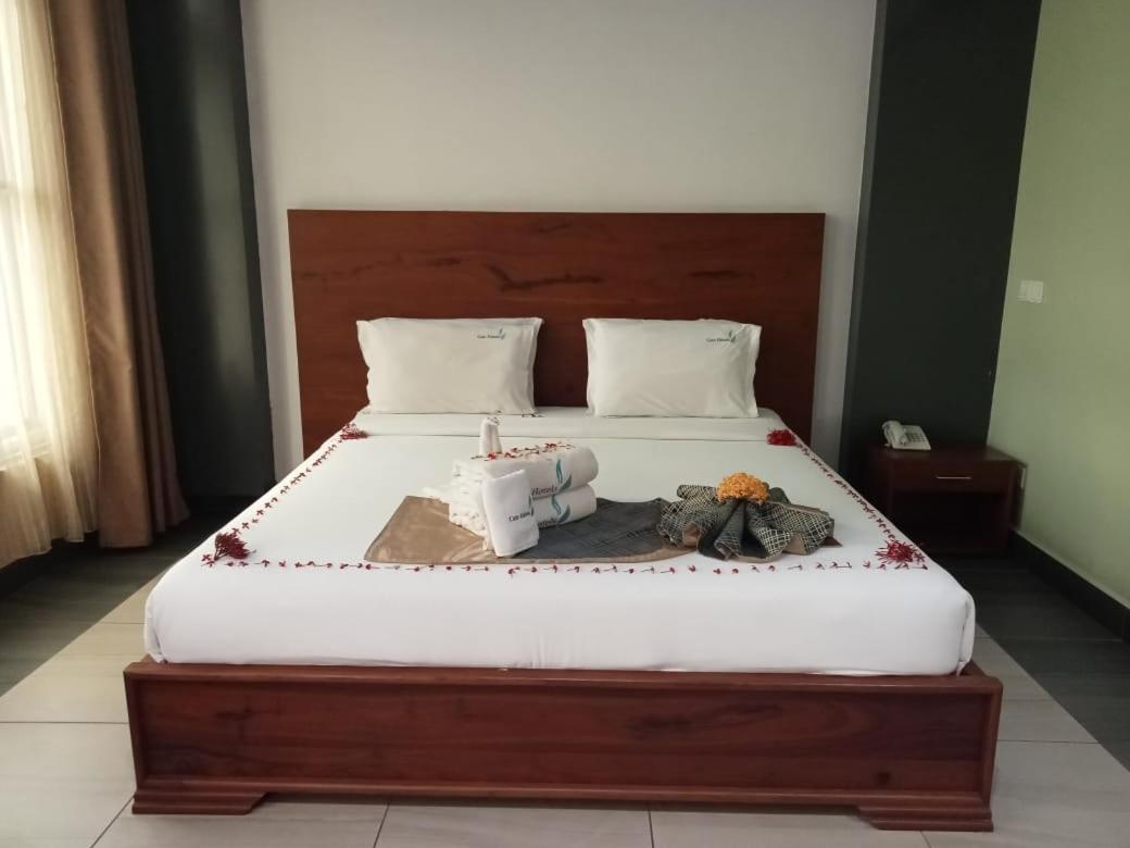 Cate Hotel Morogoro Kültér fotó